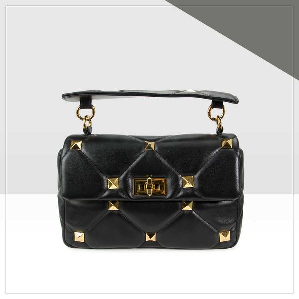 trendy fashion new cowhide women's bag rivet crossbody bag chain portable large shoulder bag
trendy fashion new cowhide women's bag rivet crossbody bag chain portable large shoulder bag