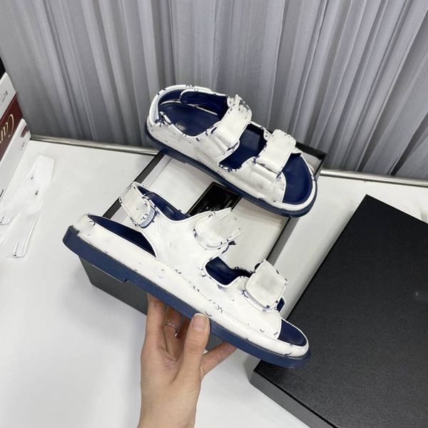 gglyfashion brand ccity sandals designers summer channel beach sandals women slide luxury leisure flat slippers z32, White
gglyfashion brand ccity sandals designers summer channel beach sandals women slide luxury leisure flat slippers z32, White