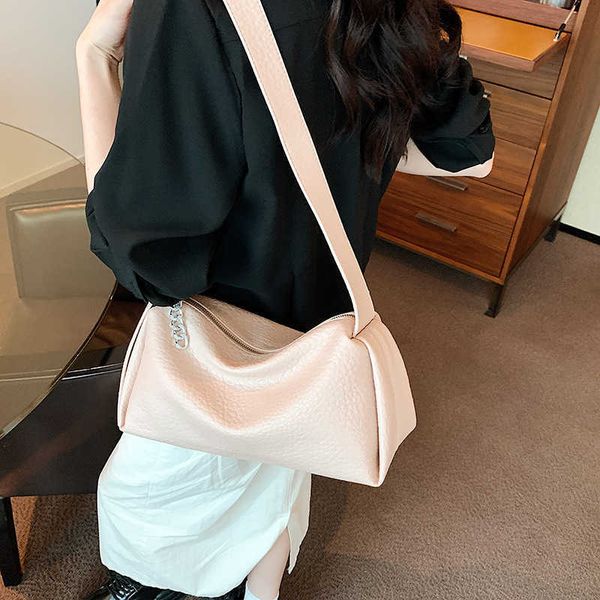 women's bag new fashion soft leather shoulder crossbody bag litchi pattern solid color simple pillow bag
women's bag new fashion soft leather shoulder crossbody bag litchi pattern solid color simple pillow bag