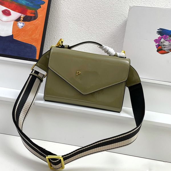 new monochrome handbag layer cowhide pressed paint leather bag shoulder crossbody composite ladies wallet purse letter logo shoulder strap d
new monochrome handbag layer cowhide pressed paint leather bag shoulder crossbody composite ladies wallet purse letter logo shoulder strap d