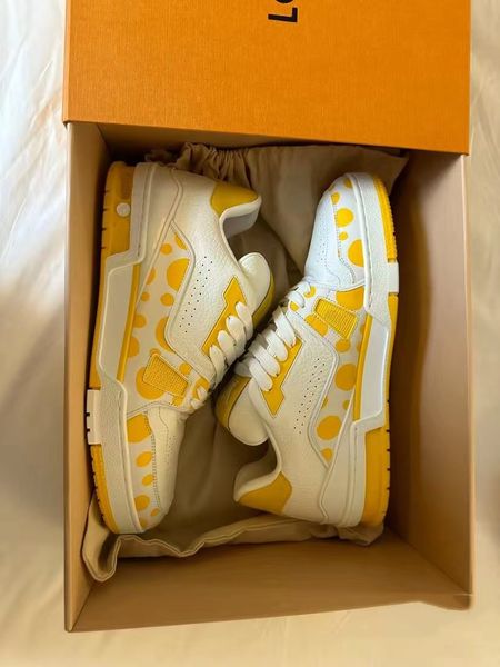 designer trainers shoes luxury lace-up fashion sneakers for men and women big-name sneakers low casual sneakers sneakers three color options, Black
designer trainers shoes luxury lace-up fashion sneakers for men and women big-name sneakers low casual sneakers sneakers three color options, Black