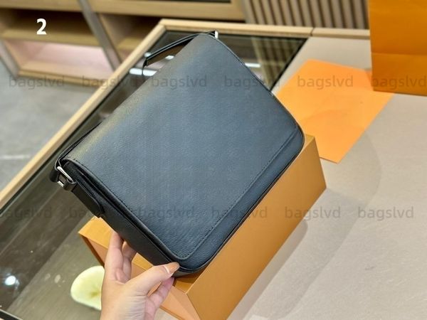 luxury man messenger bag designer crossbody handbag men shoulder bags school bookbag satchels backpack fashion handbags purse famous large f
luxury man messenger bag designer crossbody handbag men shoulder bags school bookbag satchels backpack fashion handbags purse famous large f