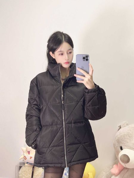 winter men and women's same diamond shaped down jacket, imported sewing three-dimensional diamond grid line line process, create textur, Black
winter men and women's same diamond shaped down jacket, imported sewing three-dimensional diamond grid line line process, create textur, Black