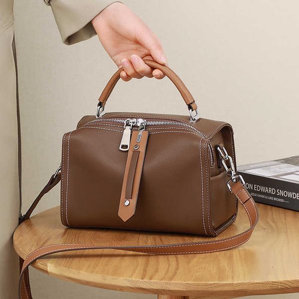 bag women's bag texture messenger bag leather and large portable shoulder large bag pillow bag
bag women's bag texture messenger bag leather and large portable shoulder large bag pillow bag