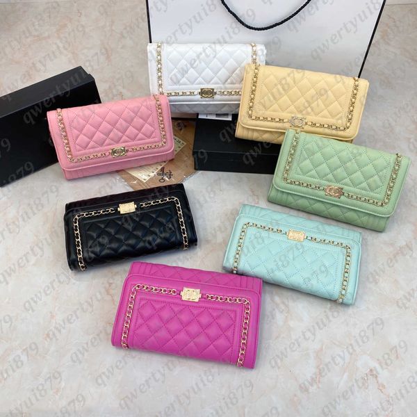 designer bags womens fashion shoulder bag crossbody bag gold buckle classic diamond plaid embroidery thread a circle of decoration 23*14*5cm
designer bags womens fashion shoulder bag crossbody bag gold buckle classic diamond plaid embroidery thread a circle of decoration 23*14*5cm