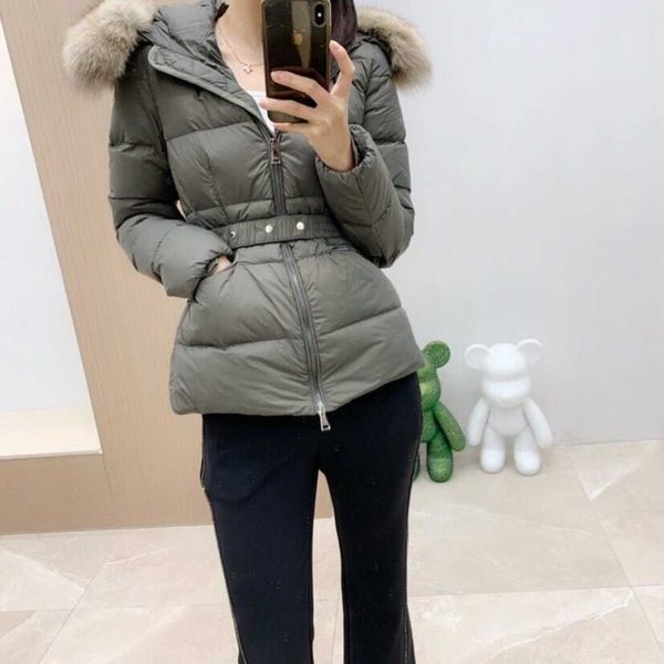 autumn and winter women's fur collar hooded waist down coat, waist design is thin not bloated, fur collar warm soft., Black
autumn and winter women's fur collar hooded waist down coat, waist design is thin not bloated, fur collar warm soft., Black