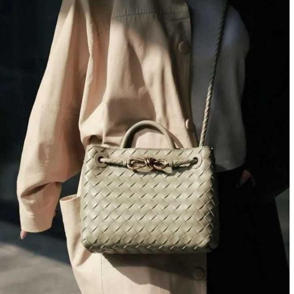 designer bag veneta bottega woven genuine leather women's bag new luxury and large capacity lazy tote bag temperament cowhide handheld
designer bag veneta bottega woven genuine leather women's bag new luxury and large capacity lazy tote bag temperament cowhide handheld