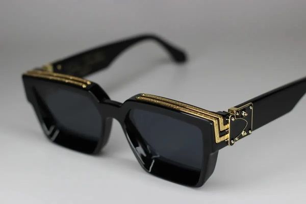 2023 luxury millionaire 96006 sunglasses for men full frame vintage designer sunglasses for mens shiny gold sell gold plated top, White;black
2023 luxury millionaire 96006 sunglasses for men full frame vintage designer sunglasses for mens shiny gold sell gold plated top, White;black