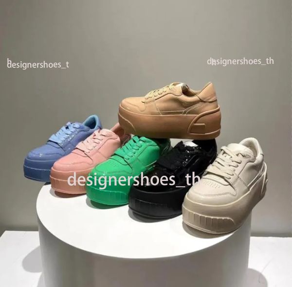 fashion show designer shoes sneaker women platform casula shoes nude beige brushed leather rubber platfrom sole low- oversize embossed motif, Black
fashion show designer shoes sneaker women platform casula shoes nude beige brushed leather rubber platfrom sole low- oversize embossed motif, Black