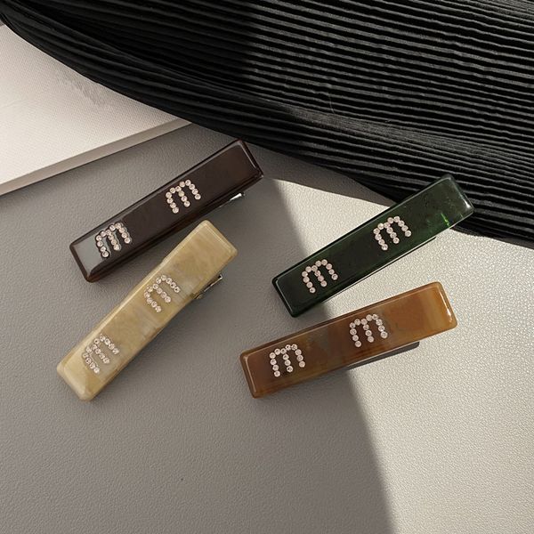 4colors luxury mm letter hair clips acrylic fashion hairpins girls women designers barrettes gift for monther girlfriend hair accessories je, Golden;silver
4colors luxury mm letter hair clips acrylic fashion hairpins girls women designers barrettes gift for monther girlfriend hair accessories je, Golden;silver