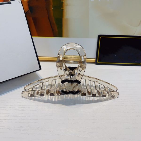 2023 popular premium hair claws designer multi colors hair clip channel trendy headwear hairpin crab barrette fashion ccity ornament hair ac
2023 popular premium hair claws designer multi colors hair clip channel trendy headwear hairpin crab barrette fashion ccity ornament hair ac