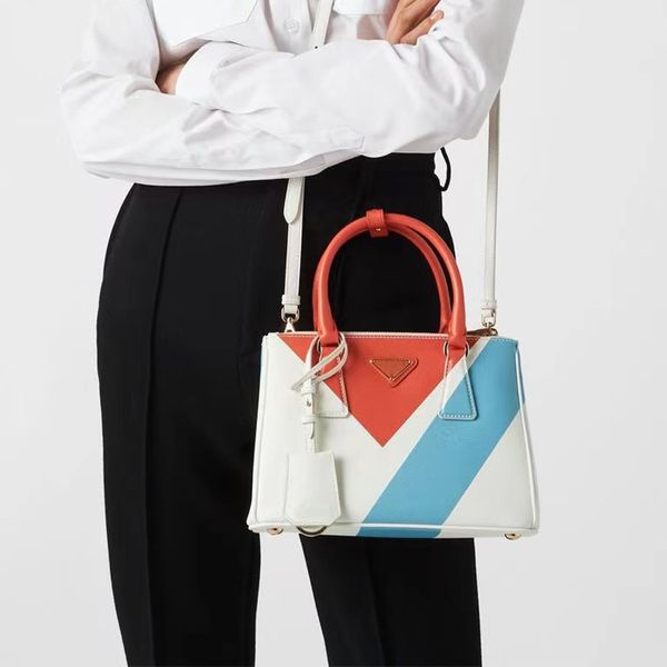 new p ada galleria tote bag special editions quality shoulder woman handbag design fashion holiday lady travel crossbody bags wallet 23cm
new p ada galleria tote bag special editions quality shoulder woman handbag design fashion holiday lady travel crossbody bags wallet 23cm