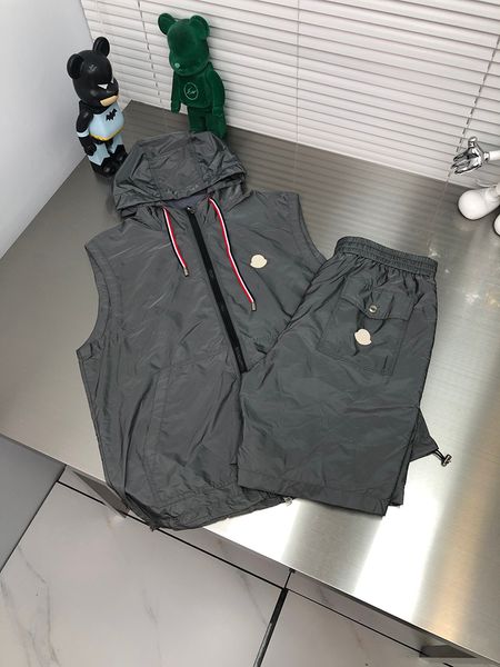 2023 summer men's tank tracksuits low key luxury brand quality design quick drying coat shorts set, Gray
2023 summer men's tank tracksuits low key luxury brand quality design quick drying coat shorts set, Gray