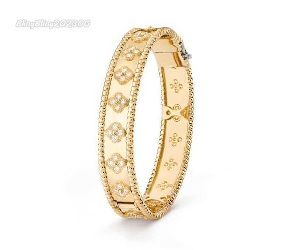 charm bracelets signature bracelet vanclee four-leaf clover star kaleidoscope three-color gold bracelet for womens girls valentine's je, Black
charm bracelets signature bracelet vanclee four-leaf clover star kaleidoscope three-color gold bracelet for womens girls valentine's je, Black