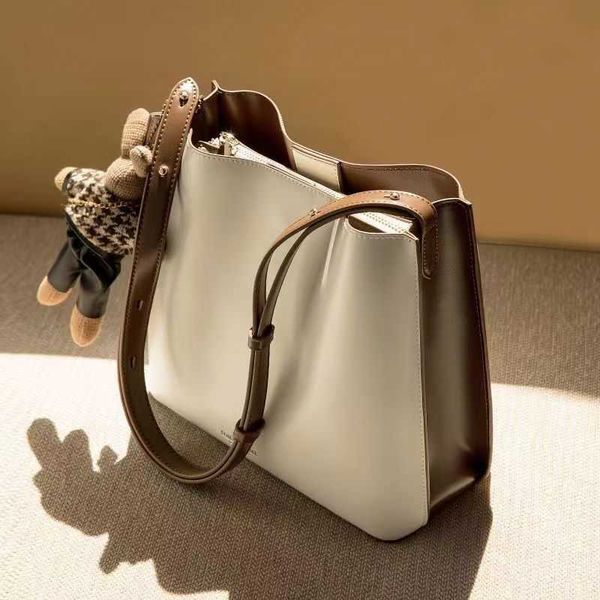 one shoulder portable bag versatile in summer french cross body bucket bag female commuting capacity underarm bag for women
one shoulder portable bag versatile in summer french cross body bucket bag female commuting capacity underarm bag for women