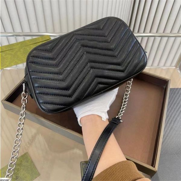 luxurys women chain crossbody bags designers v wave pattern genuine leather handbag shoulder bags messenger bags pruse chain tote hreba
luxurys women chain crossbody bags designers v wave pattern genuine leather handbag shoulder bags messenger bags pruse chain tote hreba