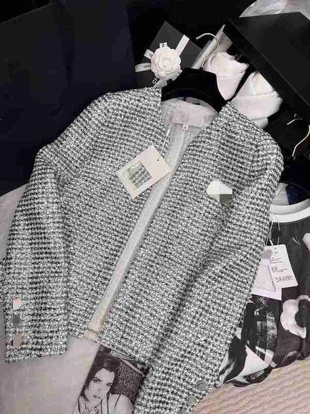 women's jackets designer 23 spring/summer french style nail bead sequin woven tweed round neck lightweight cardigan jacket mm15, Black;brown
women's jackets designer 23 spring/summer french style nail bead sequin woven tweed round neck lightweight cardigan jacket mm15, Black;brown