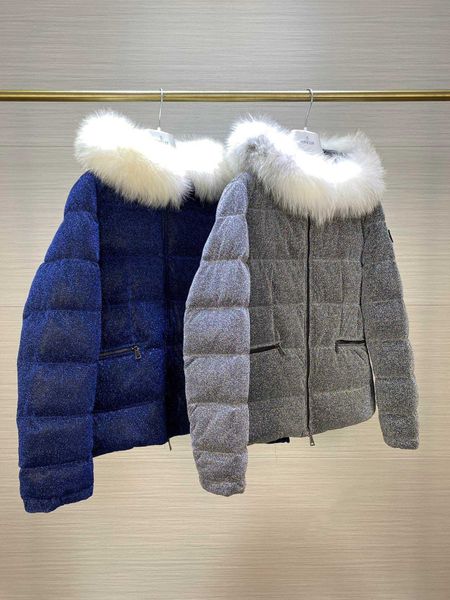 autumn and winter women's loose hooded down jacket, the fabric is glittering gold wire high-density woven, soft and comfortable without, Black
autumn and winter women's loose hooded down jacket, the fabric is glittering gold wire high-density woven, soft and comfortable without, Black