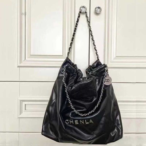 xiaoxiang bin bag leather 22bag tote women's large capacity lingge chain premium one shoulder
xiaoxiang bin bag leather 22bag tote women's large capacity lingge chain premium one shoulder