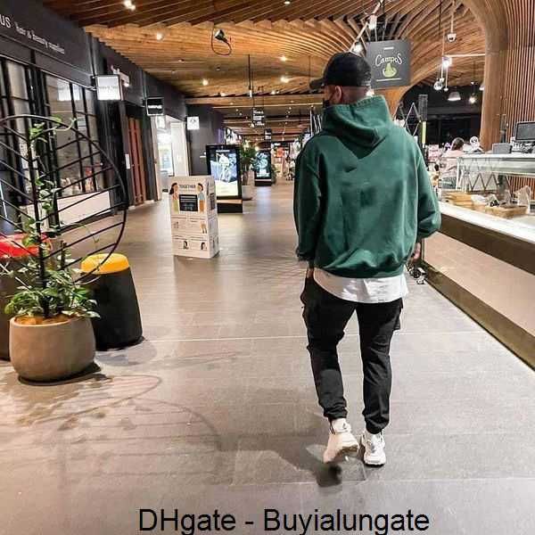 hoodies sweatshirts designer letter men's niche tide brand wild high street casual american loose couple hooded sweater coat clothes as, Black
hoodies sweatshirts designer letter men's niche tide brand wild high street casual american loose couple hooded sweater coat clothes as, Black