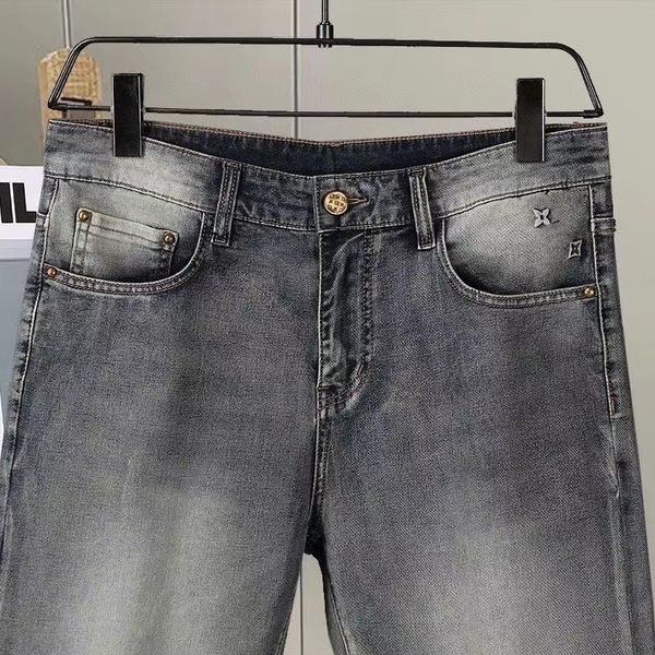 mens summer jeans denim shorts for man blue black shorts mens zip breeches metal button three-dimensional logo printed designer pants
mens summer jeans denim shorts for man blue black shorts mens zip breeches metal button three-dimensional logo printed designer pants