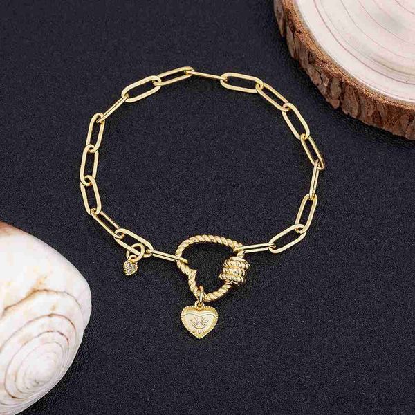 pendant copper cubic chain pendant bracelet for women men link heart shape love gifts bangle romantic wedding jewelry r230703, Silver
pendant copper cubic chain pendant bracelet for women men link heart shape love gifts bangle romantic wedding jewelry r230703, Silver