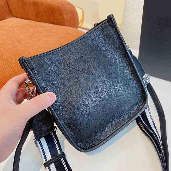 pbag triangle evening bags shoulder mini tote women designer bucket leather handbag crossbody female purses with two straps 220510
pbag triangle evening bags shoulder mini tote women designer bucket leather handbag crossbody female purses with two straps 220510
