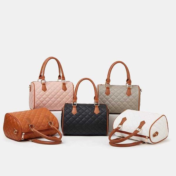 women's bag new lingge embroidered handheld one shoulder pillow bag casual fresh makeup bag small bag
women's bag new lingge embroidered handheld one shoulder pillow bag casual fresh makeup bag small bag