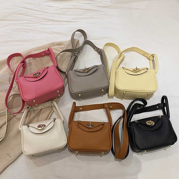 niche minimalist small bag for women spring/summer new texture solid color pillow bag fashionable diagonal shoulder bag
niche minimalist small bag for women spring/summer new texture solid color pillow bag fashionable diagonal shoulder bag