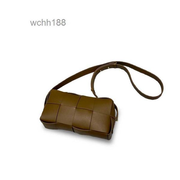 cassettes cowhide girl bag underarm lady bags 2023 brick bottegas leather plaid knitted designer fashion tote venetas single shoulder crossb
cassettes cowhide girl bag underarm lady bags 2023 brick bottegas leather plaid knitted designer fashion tote venetas single shoulder crossb