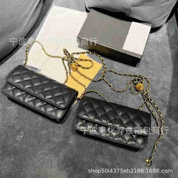 olay lingge embroidered thread small bag women's 2023 summer new fragrance chain crossbody popular texture golden ball square
olay lingge embroidered thread small bag women's 2023 summer new fragrance chain crossbody popular texture golden ball square