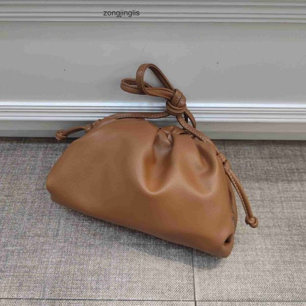 pouch crossbody bag cloud 2023 clip bottegas hand ladies bags classic venetas version same hand shoulder crossbody soft pip ix4r
pouch crossbody bag cloud 2023 clip bottegas hand ladies bags classic venetas version same hand shoulder crossbody soft pip ix4r