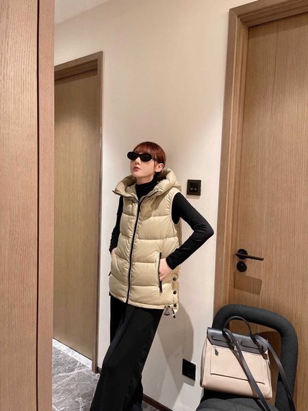 women's autumn and winter with velvet and thick down vest, big hat design wind and cold, simple and generous style., Black
women's autumn and winter with velvet and thick down vest, big hat design wind and cold, simple and generous style., Black