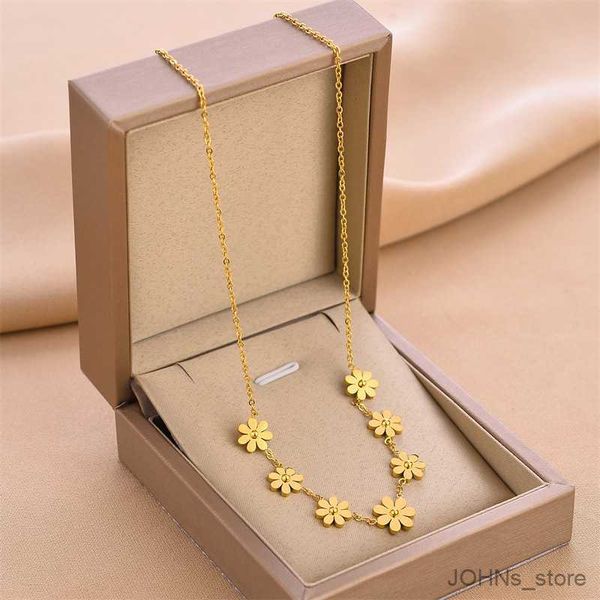pendant seven small daisy choker necklace trendy aesthetic flower stainless steel gold chain for women jewelry r230703, Silver
pendant seven small daisy choker necklace trendy aesthetic flower stainless steel gold chain for women jewelry r230703, Silver