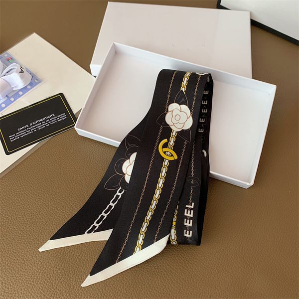 designer hairband small fragrant style scarf headband finely printed wrapped around the neck wrist waist mulberry silk paired with bag, Golden;silver
designer hairband small fragrant style scarf headband finely printed wrapped around the neck wrist waist mulberry silk paired with bag, Golden;silver
