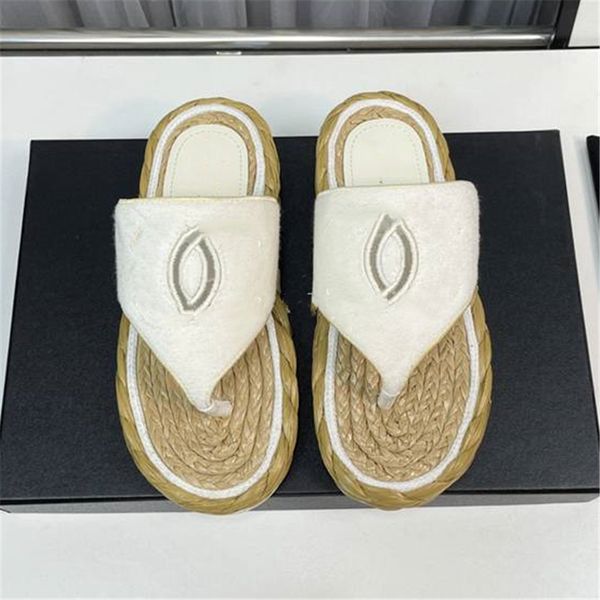 fashion slippers 2023 channel luxury design summer men's and women's flats thick soled leather rubber lettering logo casual cartoo, Black
fashion slippers 2023 channel luxury design summer men's and women's flats thick soled leather rubber lettering logo casual cartoo, Black