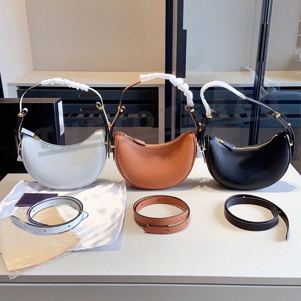 arque leather shoulder bag luxury designer cross body bag metal hardware enameled metal triangle logo on the front totes wallet purse zipper
arque leather shoulder bag luxury designer cross body bag metal hardware enameled metal triangle logo on the front totes wallet purse zipper