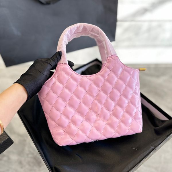 22f designer womens handbag leather diamond hardware gold buckle matelasse chain shoulder bag crossbody bags large capacity makeup case zipp
22f designer womens handbag leather diamond hardware gold buckle matelasse chain shoulder bag crossbody bags large capacity makeup case zipp