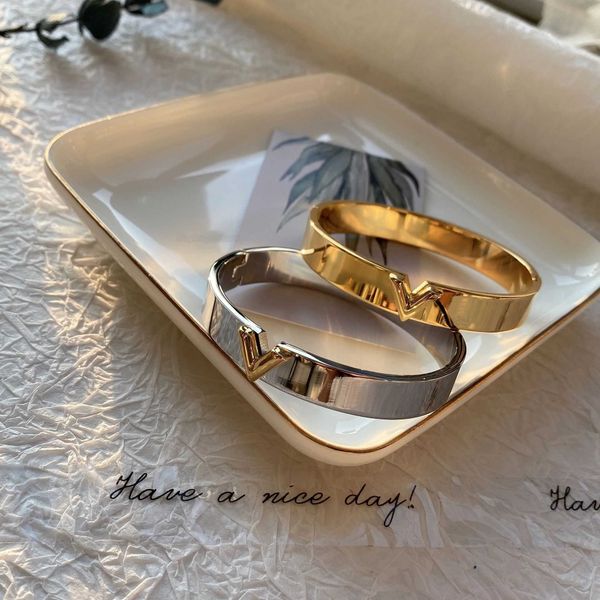 titanium steel bangle women love designer bracelets silver rose gold bangles v letter color narrow bracelet fashion jewelry lady party gifts, Black
titanium steel bangle women love designer bracelets silver rose gold bangles v letter color narrow bracelet fashion jewelry lady party gifts, Black