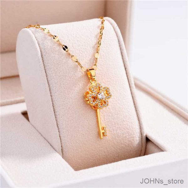pendant personalized fashion ladies rotary key necklace micro-inlaid girl versatile popular jewelry birthday gift r230829, Silver
pendant personalized fashion ladies rotary key necklace micro-inlaid girl versatile popular jewelry birthday gift r230829, Silver