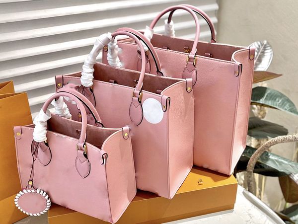 luxurys handbags onthego fashion designer bag tote bag womens purses and handbags the tote bag shoulder bag high-end original factory leathe
luxurys handbags onthego fashion designer bag tote bag womens purses and handbags the tote bag shoulder bag high-end original factory leathe
