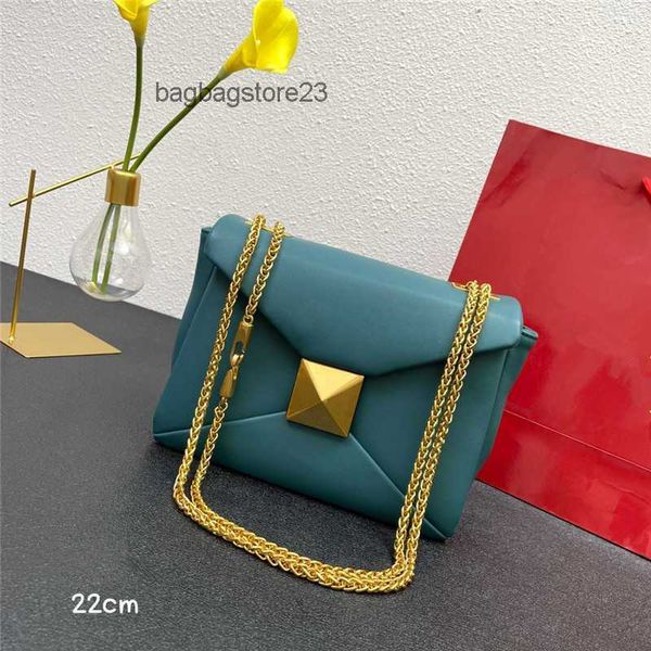 valentiino shoulder bags lady rivet designer style large purse chain single bag capacity small square fashion portable oblique span women�
valentiino shoulder bags lady rivet designer style large purse chain single bag capacity small square fashion portable oblique span women�