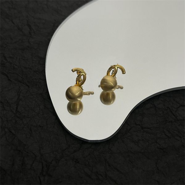 classics retro earrings designer stud c earing luxury charm women diamond jewelry womam pearl ccity 54, Golden;silver
classics retro earrings designer stud c earing luxury charm women diamond jewelry womam pearl ccity 54, Golden;silver