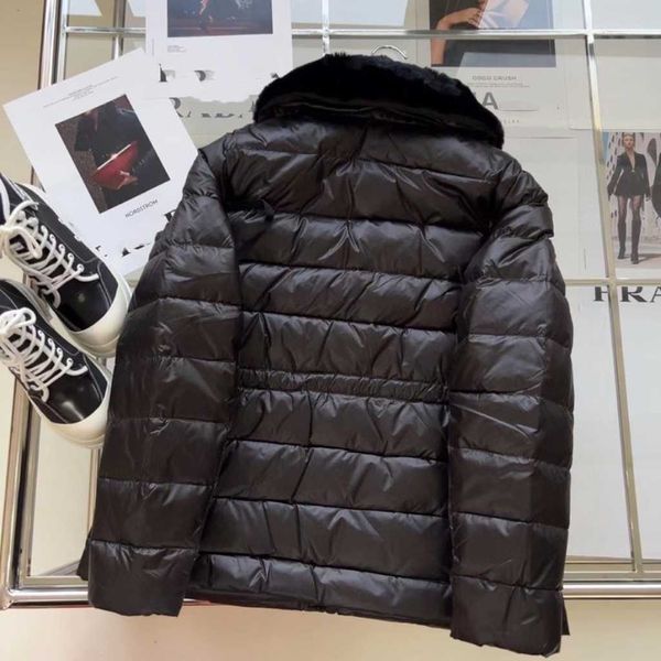 fall and winter lady rex rabbit hair collar waist short down coat, gentle warm and warm, delicate drawstring waist version to show the figur, Black
fall and winter lady rex rabbit hair collar waist short down coat, gentle warm and warm, delicate drawstring waist version to show the figur, Black