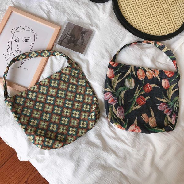 literature and art flower single shoulder underarm bag jacquard cloth bag single layer magnetic buckle bag for women's small market des
literature and art flower single shoulder underarm bag jacquard cloth bag single layer magnetic buckle bag for women's small market des
