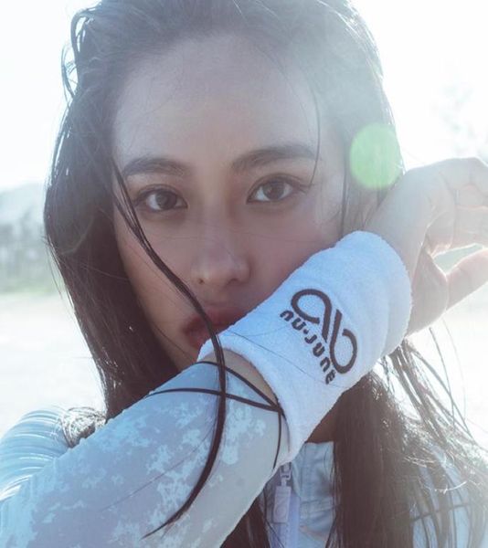 nujune 1pcs cotton sport sweatband wristband wrist protector running badminton basketball brace terry cloth sweat band2306047, Black;red
nujune 1pcs cotton sport sweatband wristband wrist protector running badminton basketball brace terry cloth sweat band2306047, Black;red