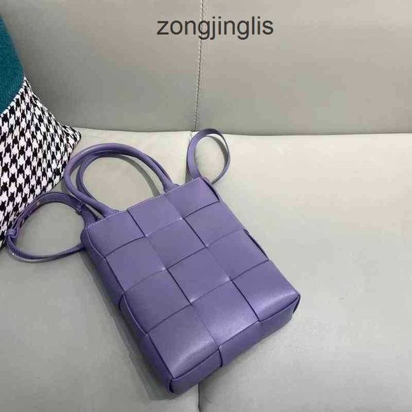 basket womven bag classic bottegas lady's leather woven fashionable hand bags venetas versatile 2023 large capacity one shoulder design
basket womven bag classic bottegas lady's leather woven fashionable hand bags venetas versatile 2023 large capacity one shoulder design