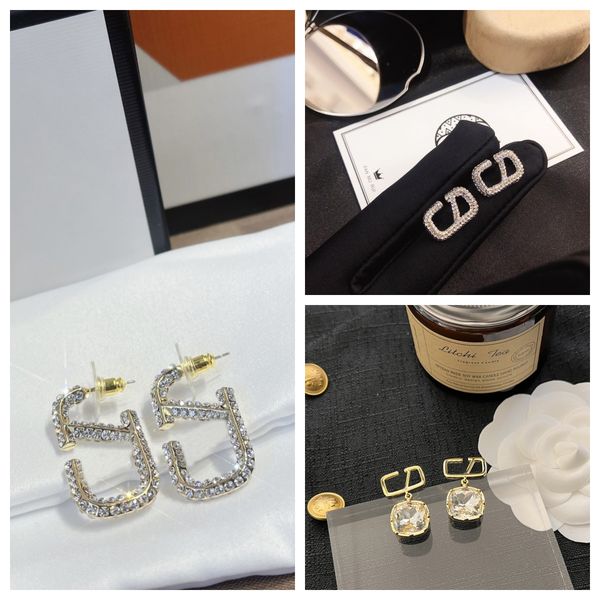 fashion luxury brand earrings designer for women stud luxury gold heart shape pearl crystal gold double v letter stud jewelry classic y23167, Golden;silver
fashion luxury brand earrings designer for women stud luxury gold heart shape pearl crystal gold double v letter stud jewelry classic y23167, Golden;silver