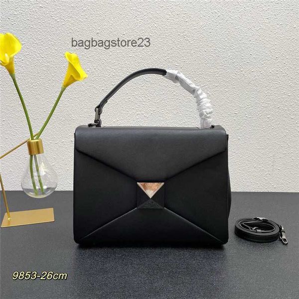 valentiino out brass fashion lady designer purse cap handheld bag metal stand large rivet bags shoulder cross underarm xnxs
valentiino out brass fashion lady designer purse cap handheld bag metal stand large rivet bags shoulder cross underarm xnxs