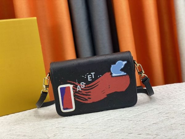 leather embossed letter handbag women's shoulder bag shoulder bag fashion flip cosmetic bag taurillon backpack m58515 m21106
leather embossed letter handbag women's shoulder bag shoulder bag fashion flip cosmetic bag taurillon backpack m58515 m21106